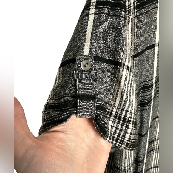 J. Jill Women's Short Sleeve Plaid Shirt Dress with Pockets Size Large Petite - Picture 5 of 10